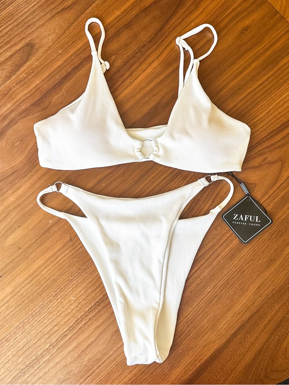 🏝️White Ribbed Bikini - Picture 4 of 6